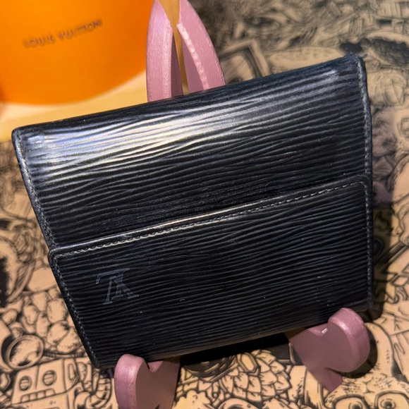 LOUIS VUITTON EPI WALLET - Picture 3 of 14